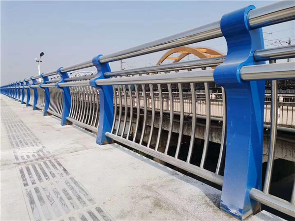 衡阳304不锈钢复合管护栏的生产工艺揭秘